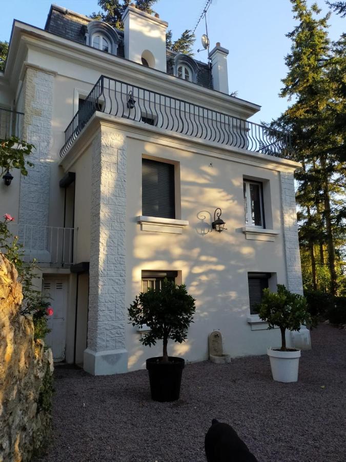 Hotel Particulier De Montmorency - Proche Aeroport Paris Roissy-Charles De Gaulle Buitenkant foto